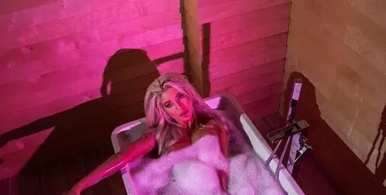 Андреа заголи супер дупара в най-хитовия хотел в България Arte Spa&Park Велинград (Горещи снимки)
