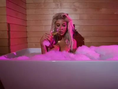 Андреа заголи супер дупара в най-хитовия хотел в България Arte Spa&Park Велинград (Горещи снимки)