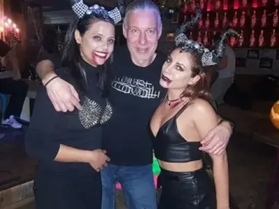 Бившият на Тоца се пропи, обикаля улиците мъртво пият по светло