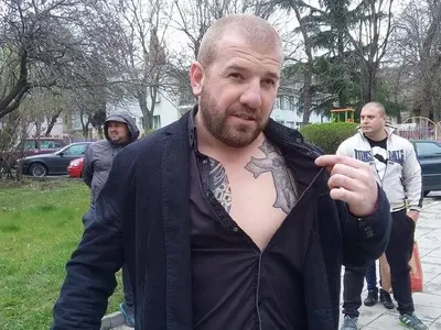 Динко атакува Брадъра след \"Фермата\"