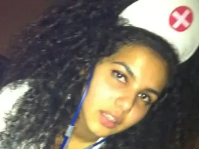 Ексклузивно в HotArena! Стана ясно кой е на онези скандални снимки с близначката Алекс! Шокът е голям, мъжът е МНОГО ИЗВЕСТЕН! (Разкритията тук)