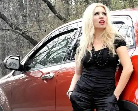 Екстра Нина на косъм от смъртта! Певицата пропътувала 4000 километра заради страх от самолети