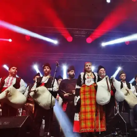 Грандиозен финал на турнето One Love!