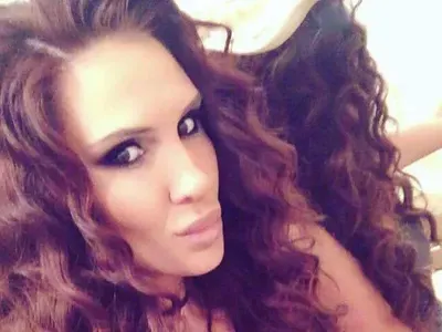 Хванаха фолк певица в кражба на телефон