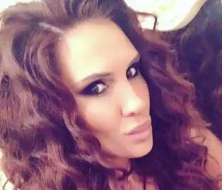 Хванаха фолк певица в кражба на телефон