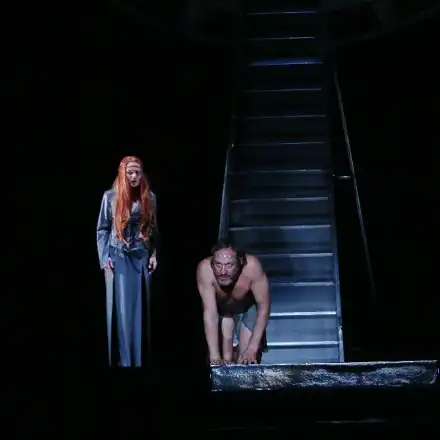 Коя е жената между Деян и Радина? Истинска красавица, приличаща на бившата му