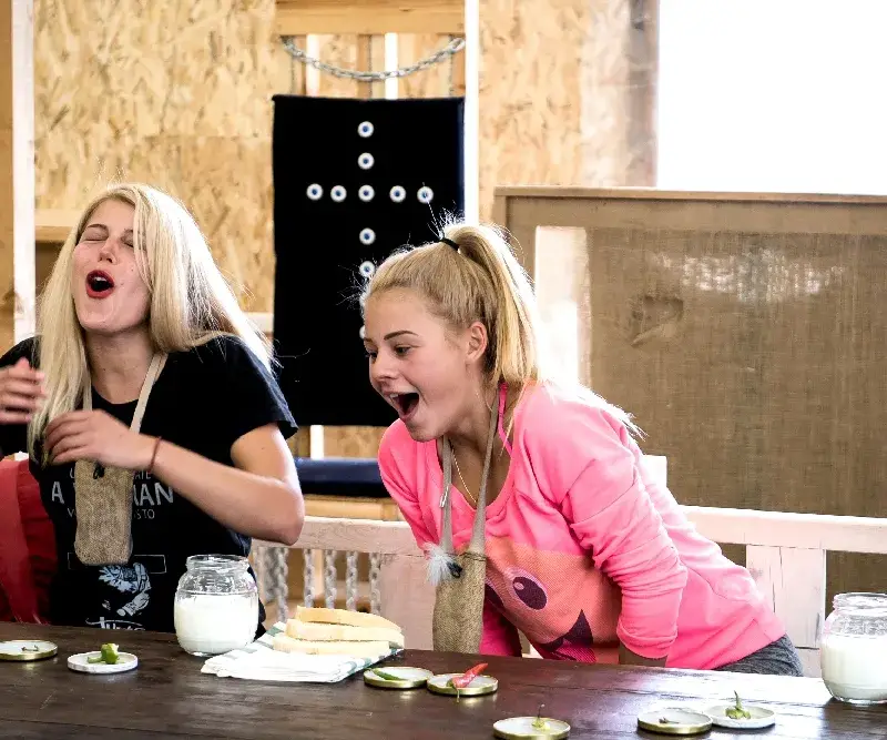 Люта женска битка с чушки във „Фермата“