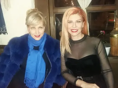 Лорд Минчев сече наред: Григор облечен като ватман, Сашка е облякла лакомо червено, червилото на Нелина като фреш, отличен моден дебют на Тамара + още и снимки