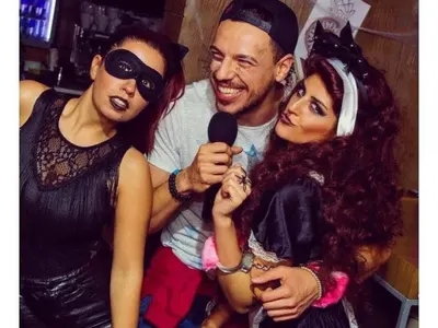 Лудия репортер пак хванат в крачка