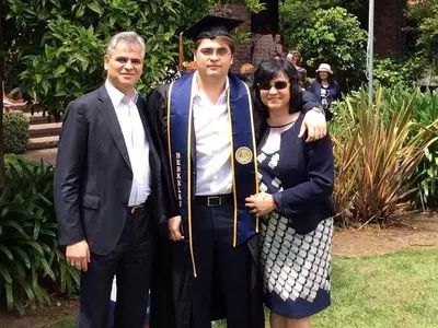 Наследникът на Корнелия Нинова прибира 70 хиляди годишно