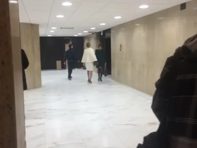 Новата на Веско Маринов опита да даде децата си на ДДС измамници! (Снимки)