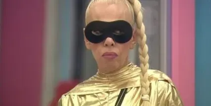 Сензационни разкрития! Луна си пада по жени, истинското й име е Лухче + още пикантерии