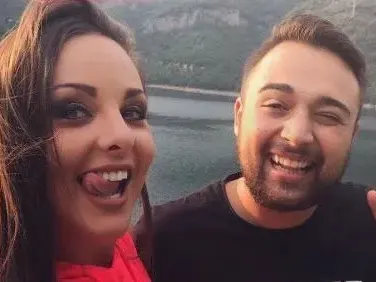 Щерката на Глория и Иван от X Factor гаджета! Симона се разори да пуска SMS-и за момчето