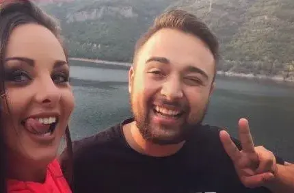 Щерката на Глория и Иван от X Factor гаджета! Симона се разори да пуска SMS-и за момчето