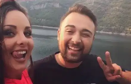 Щерката на Глория и Иван от X Factor гаджета! Симона се разори да пуска SMS-и за момчето