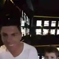 СКАНДАЛНО! Пернишкият Роналдо помъкна невръстния си син по дискотеки! Това ли е средата на 7-годишния Марио?