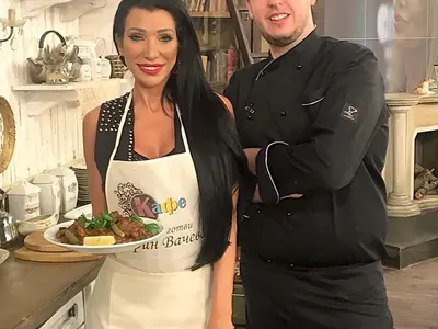 Студио Х! Пребиха готвача на Гала, счупиха носа му и потрошиха колата му