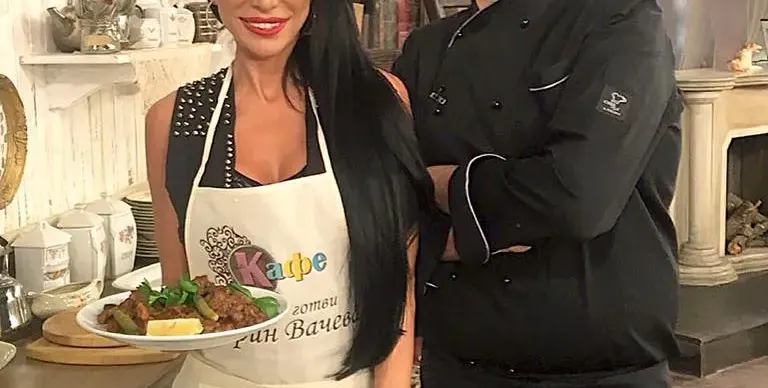 Студио Х! Пребиха готвача на Гала, счупиха носа му и потрошиха колата му