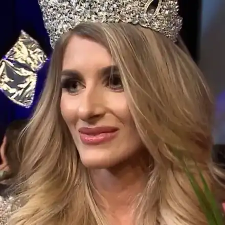 Тамара Кочорапова се наблъскала с кило силикон след бала + още пикантни разкрития за новата Мис България