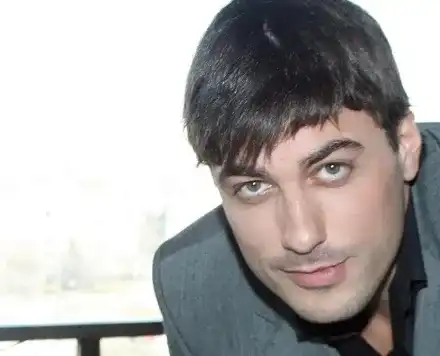 Владо Карамазов си плаща, за да спи с женен аржентинец!