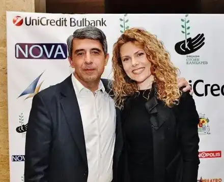 Влюбената Деси Банова: Още не съм бременна от Плевнелиев, но много искам! Той: Искам да остарея с нея!