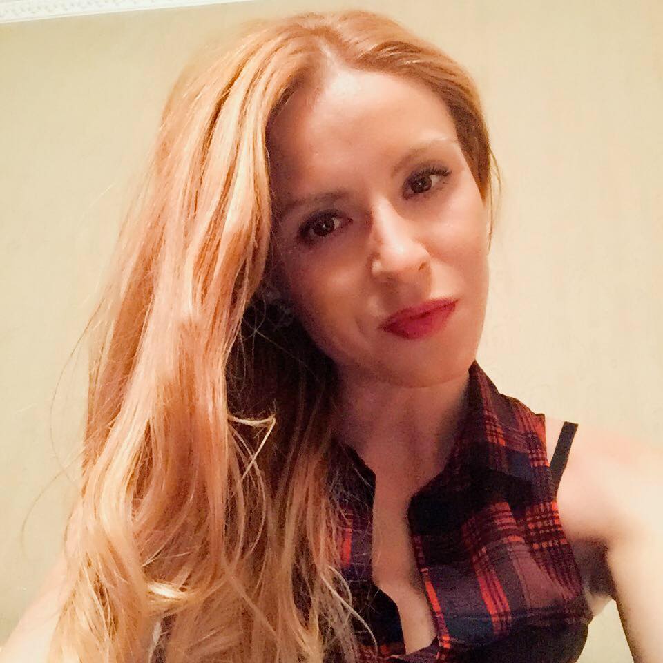 ЕКСКЛУЗИВНИ СНИМКИ! Ето я годеницата на Годжи, която му роди дете! Надежда още страда по бившия си (Вижте кой е)