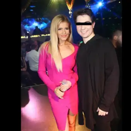 Анелия не спира да се разхубавява! Сияеща и в топ форма п, пръска чар в клубовете!