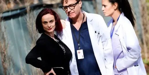 Буковска изкара 30 бона от горещата сцена с бившия си мъж в „Откраднат живот“