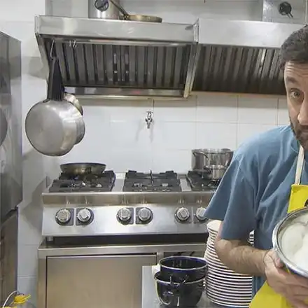 Д-р Мазов от  „Откраднат живот”  върти бизнес  за милиони