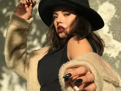 Дара си отряза косата