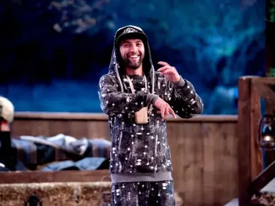 Dee: Мариела Нордел е по-противна от Луна! А Дебора не е мой тип жена