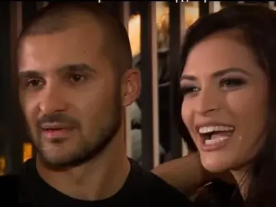 Ексклузивни разкрития в HotArena! Павел на Преслава пребил фена й, защото онзи я напсувал грозно! Побоят станал пред погледа на ченгета, те само гледали СЕИР без да се намесят