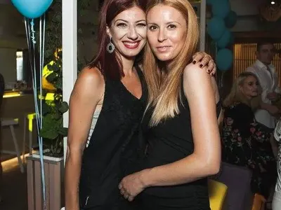 ЕКСКЛУЗИВНИ СНИМКИ! Ето я годеницата на Годжи, която му роди дете! Надежда още страда по бившия си (Вижте кой е)