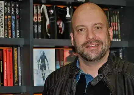 Иво Сиромахов топли с плетена капела замръзналия си мозък