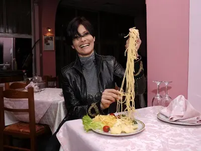 Камелия Воче разви собствен бизнес! Певицата прави фурор с магазина си