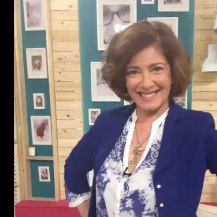 Катето Евро събра приятелки за курабийки