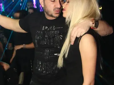 Коцето пак кръшка на жена си! Певецът и Динко се отдадоха на разврат (Снимки)