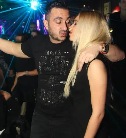 Коцето пак кръшка на жена си! Певецът и Динко се отдадоха на разврат (Снимки)