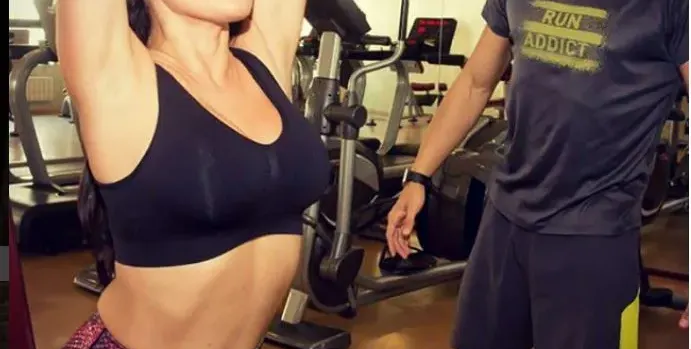 Лили Клюкарката сваля кила във фитнеса