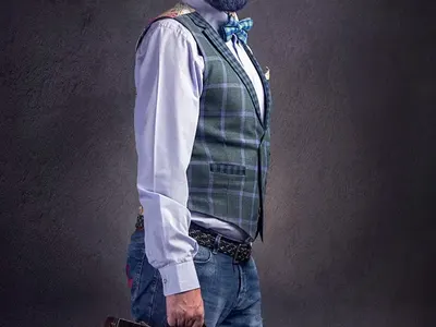 Лорд Минчев не спи!  „Гилотина“ -та свисти: Дилов син, син-зелен, Ники Кънчев – модна жалба за младост, кисела мода за Марги Хранова + още и снимки