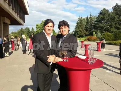 Лорд Минчев пусна Гилотината: Влади и Ники Априлови безцеремонно елегантни,  Дебора натъкмена не като за черква, Салич – расо или лош дизайнер? + още и снимки