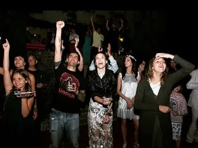 Луиза Григорова показа тайни снимки от сватбата си