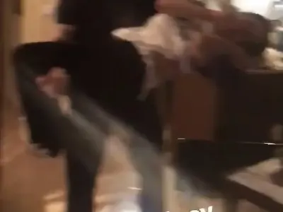 МЕГЗ врътна собственоръчно баница на моделките си и гаджетата им (СНИМКИ)