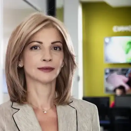 Миа Сантова неузнаваема! Красавицата съсипана след смъртта на майка си, аборта и борбата с рака