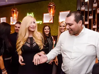 Мис Вселена с пръстен за 30 бона! Сгоди се навръх рождения си ден за бившия на Гери Дончева – Костас