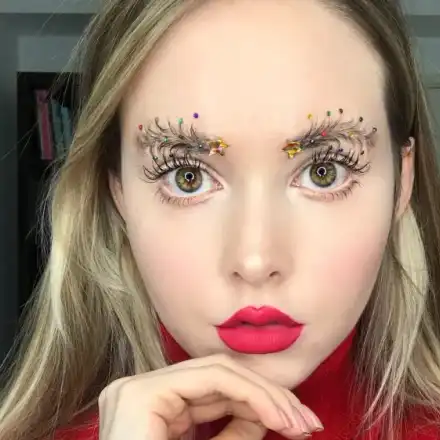 Нова мода завладя мрежата: Елха по лицето