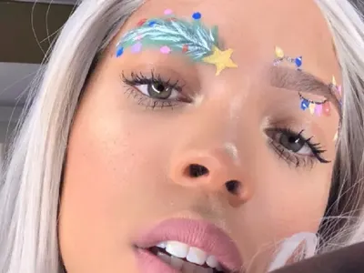 Нова мода завладя мрежата: Елха по лицето