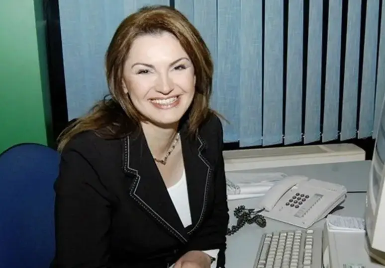 Обраха брата на Ани Салич във Франция! ТВ звездата праща пари на батко си Тони да се прибере