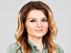 Петя Дикова се втали до неузнаваемост! (Вижте тайната на щерката на Аня Пенчева)