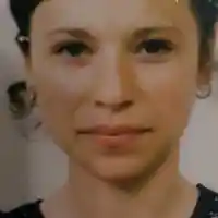 Познахте ли тази фолк певица? Тук е само на 8 годинки